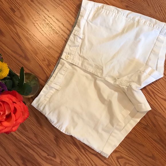 GAP Pants - GAP White 4” shorts
